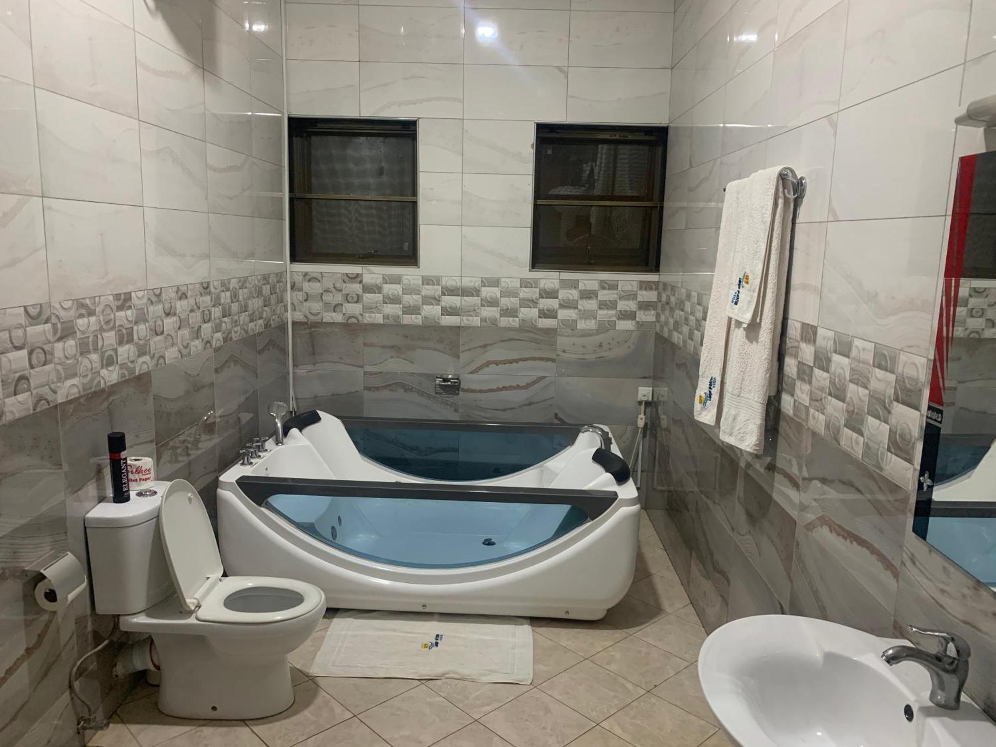 Lakepoint Villa Entebbe Dış mekan fotoğraf